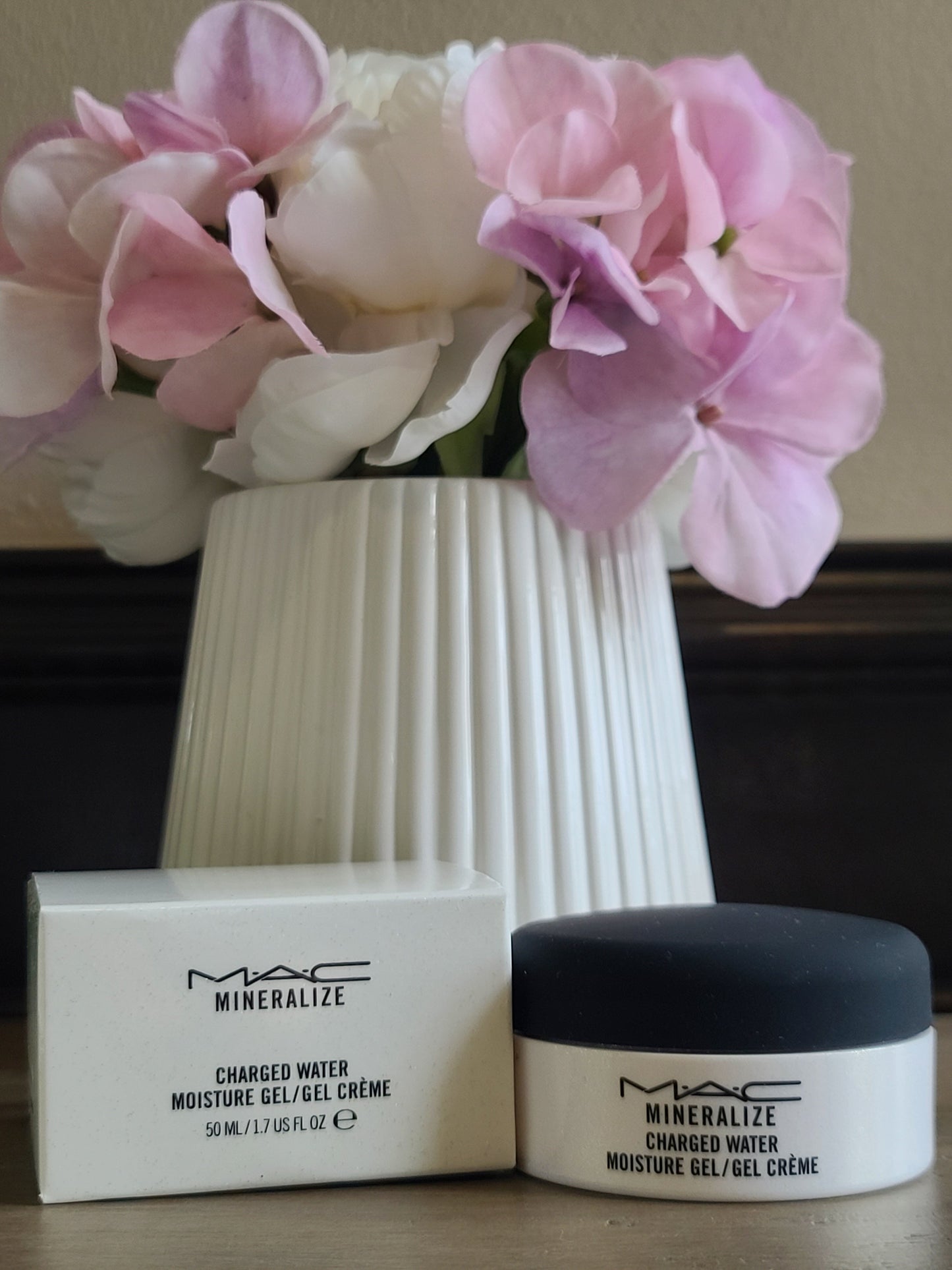 Mac Mineralize Charged Water Moisture Gel