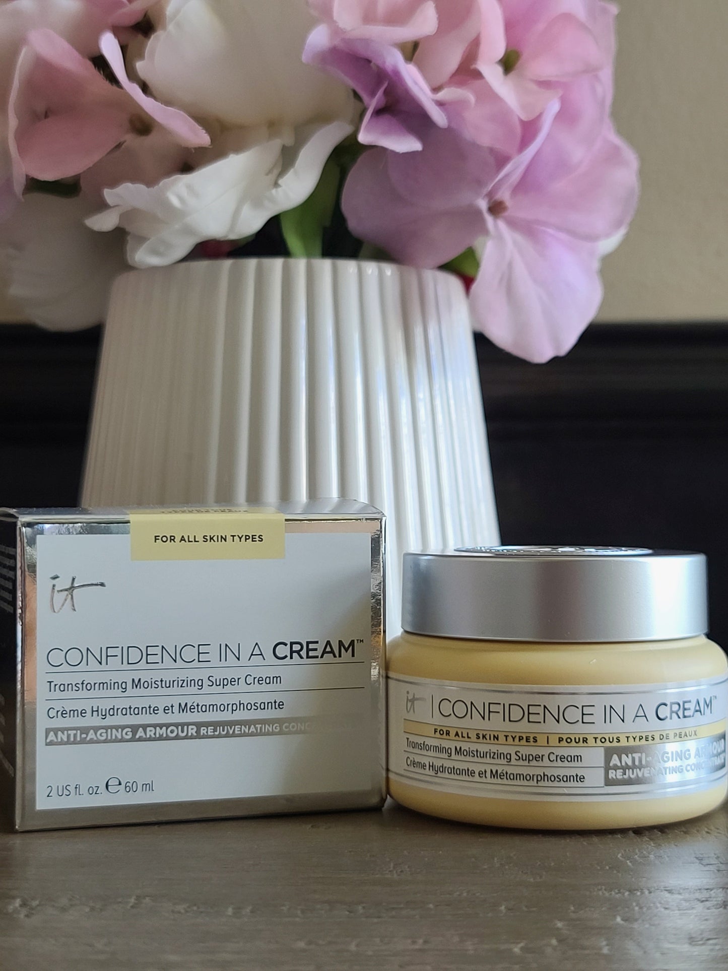 IT Cosmetics Confidence In A Cream Anti-Aging Moisturizer