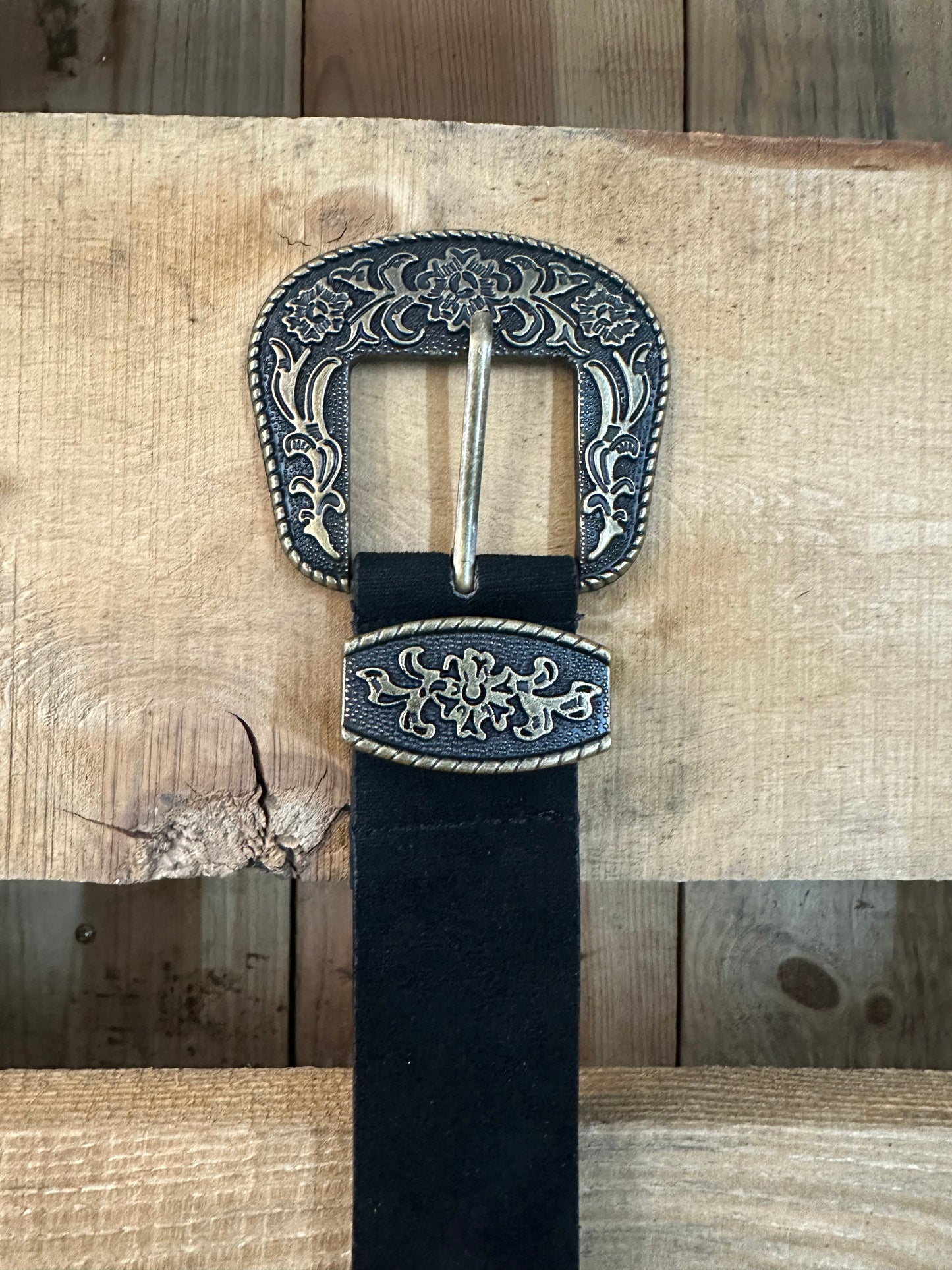 Western Rock Antique Western Buckle Suede Belt